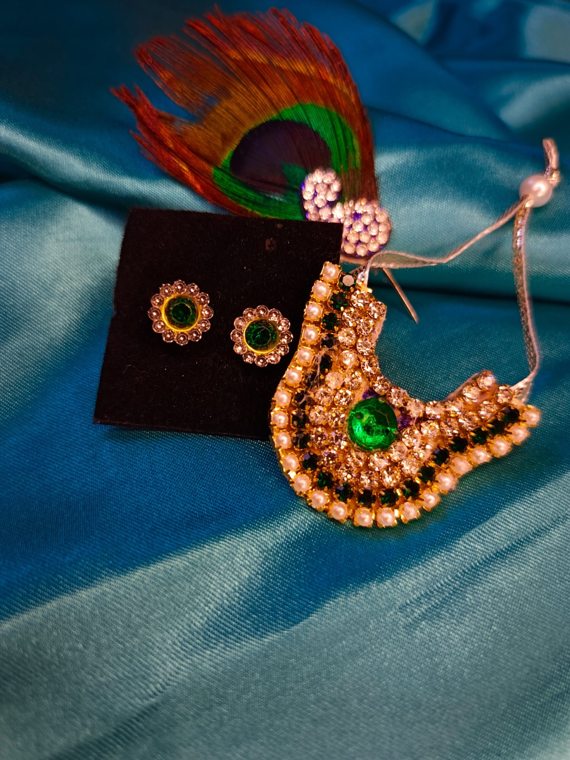 Royal Emerald Rhinestone Necklace with Earring Studs