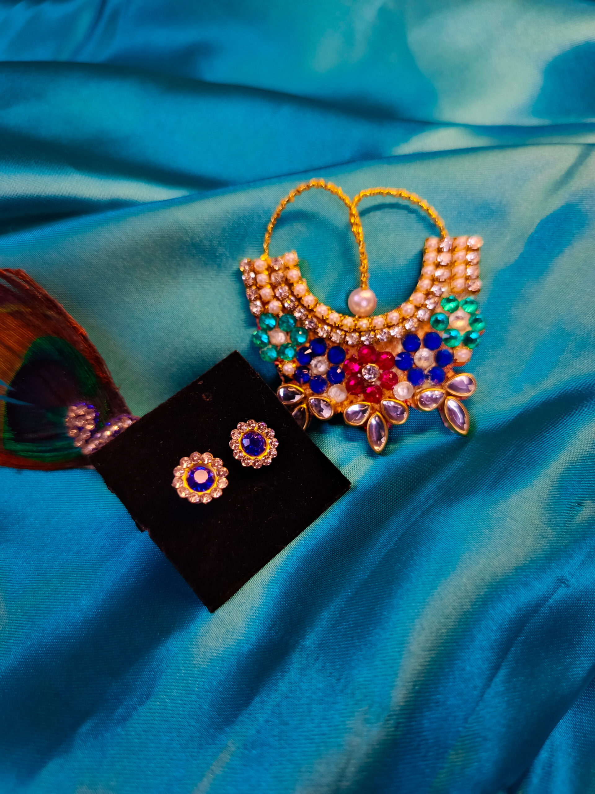 Multicolor Pearl and Kundan set with Ear studs