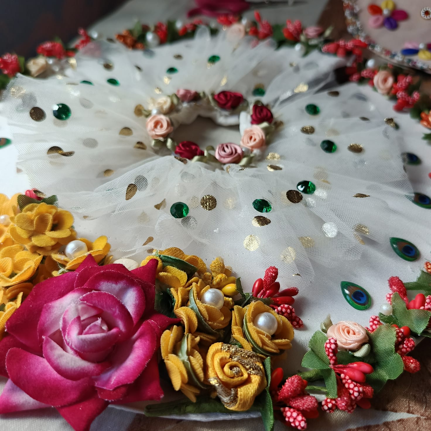 Royal Vrindavan Phoolon Wala Poshak - Image 2